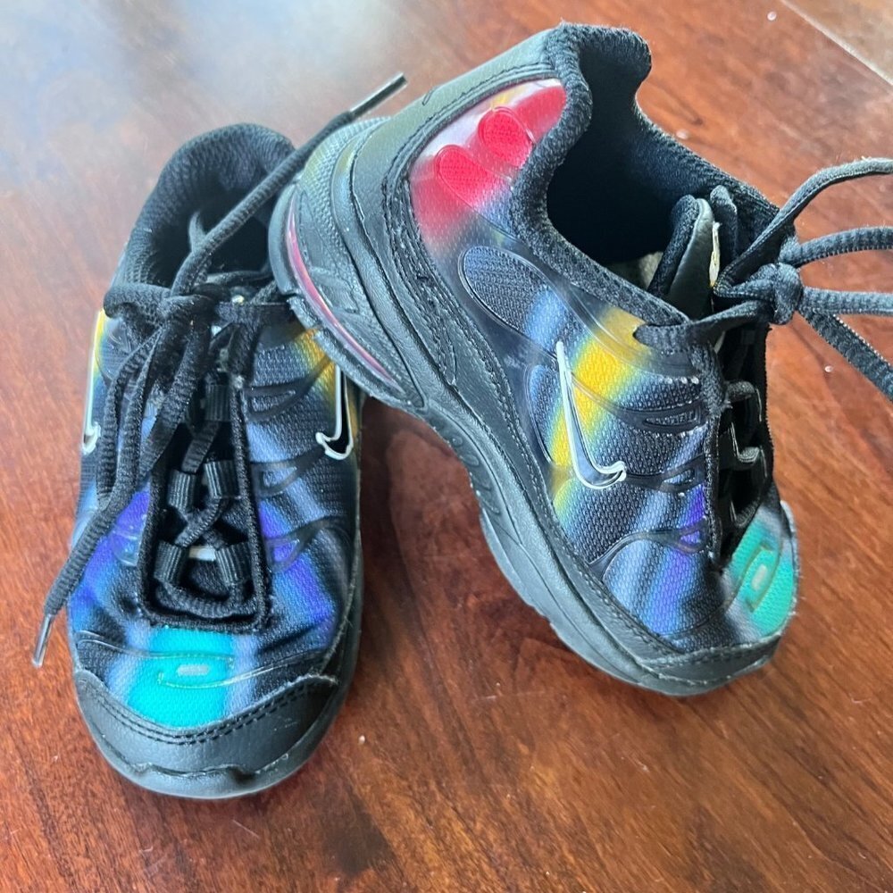 NIKE‎ Unisex Max Air Black Rainbow Sneakers - Size 6C